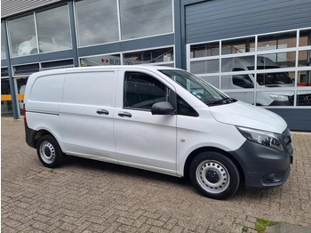 Små varebil MERCEDES-BENZ Vito 111
