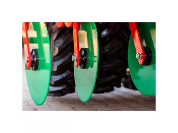 Leie AGRO-MASZ Siewnik pneumatyczny do uprawy pasowej SLAVIS AGRO-MASZ Siewnik pneumatyczny do uprawy pasowej SLAVIS: bilde 3