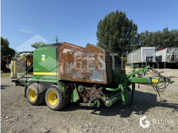 Rundballepresse JOHN DEERE