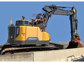 Gravemaskin VOLVO ECR235