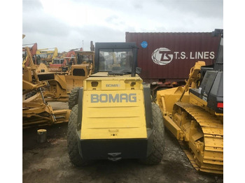 Kompaktor BOMAG BW 217 D-2: bilde 2 Kompaktor BOMAG BW 217 D-2: bilde 2