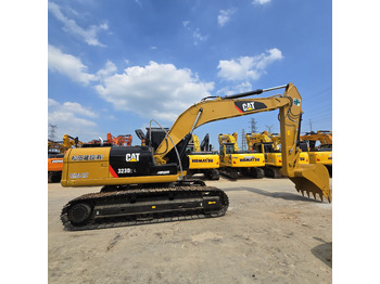 Gravemaskin CATERPILLAR 323D2L