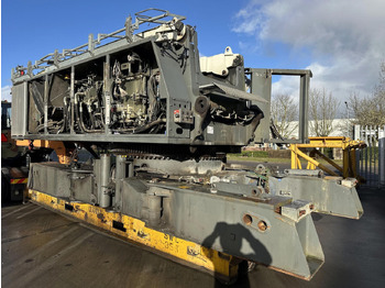 Beltegående kran LIEBHERR LR 1160