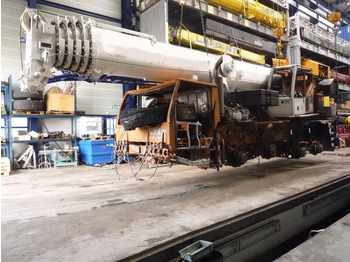 Allterrengkran LIEBHERR LTM 1070-4.2