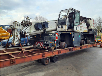 Allterrengkran TEREX