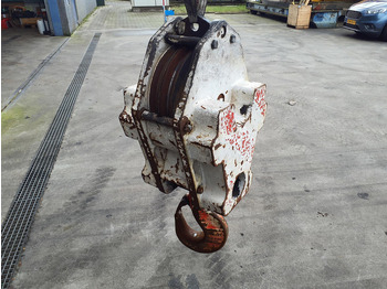 Lastebilkran TEREX