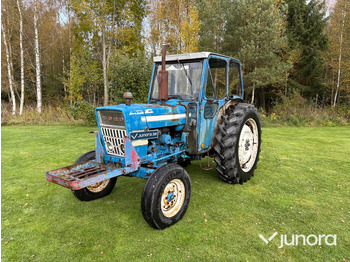 Traktor FORD
