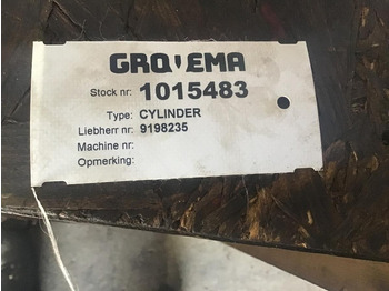 Hydraulisk sylinder LIEBHERR