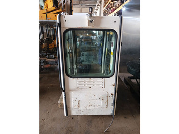 Førerhus og interiør LIEBHERR