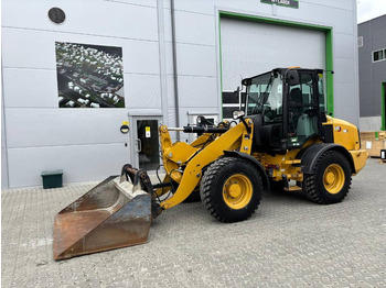 Hjullaster CATERPILLAR 908M