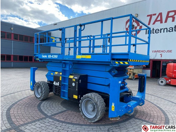 Leie Genie GS-4390 RT LPG 4x4 Scissor Work Lift 1511cm  Genie GS-4390 RT LPG 4x4 Scissor Work Lift 1511cm: bilde 4