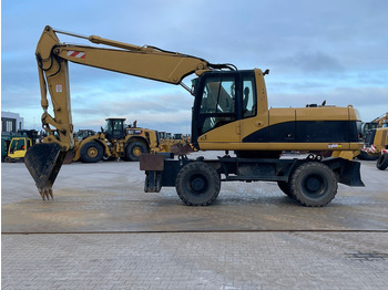 Gravemaskin CATERPILLAR M318