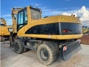 Gravemaskin CATERPILLAR M318