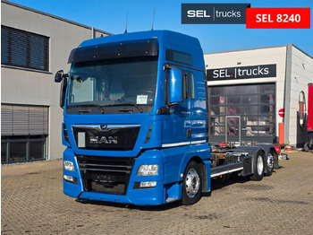Container-transport/ Vekselflak lastebil MAN TGX 24.460