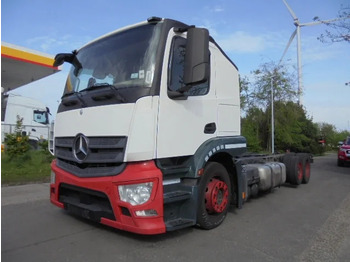 Transporter lastebil MERCEDES-BENZ Actros
