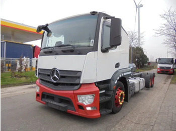 Transporter lastebil MERCEDES-BENZ Actros