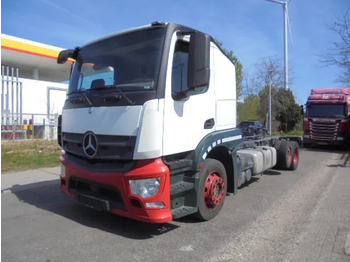 Transporter lastebil MERCEDES-BENZ Actros