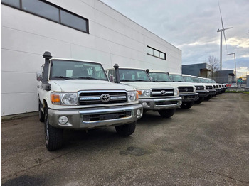 Pickup TOYOTA Land Cruiser