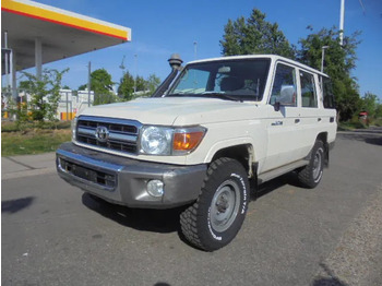 Personenbil TOYOTA Land Cruiser