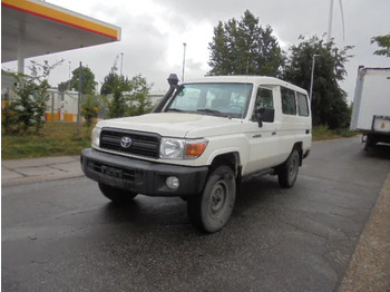 Personenbil TOYOTA Land Cruiser