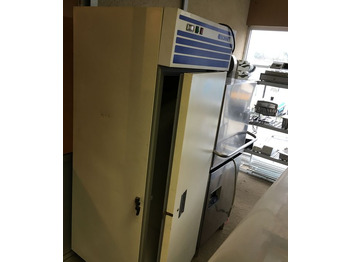 Utstyr for næringsmiddelindustrien Tour refrigere Gastro ou 600x400 Armoires froides Self de presentation Table de decoupe refrigeree: bilde 4