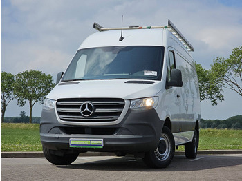Kassebil MERCEDES-BENZ Sprinter 319
