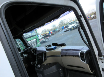 Førerhus og interiør for Lastebil Mercedes-Benz CABINE MERCEDES 2145 MP4 EURO 6 DEZE IS VOOR ONDERDELEN !!!: bilde 5 Førerhus og interiør for Lastebil Mercedes-Benz CABINE MERCEDES 2145 MP4 EURO 6 DEZE IS VOOR ONDERDELEN !!!: bilde 5