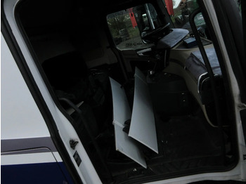 Førerhus og interiør for Lastebil Mercedes-Benz CABINE MERCEDES 2145 MP4 EURO 6 DEZE IS VOOR ONDERDELEN !!!: bilde 4 Førerhus og interiør for Lastebil Mercedes-Benz CABINE MERCEDES 2145 MP4 EURO 6 DEZE IS VOOR ONDERDELEN !!!: bilde 4