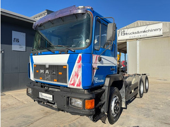 Chassis lastebil MAN 25.272