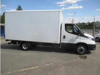 Varebil med skap Iveco Daily 35C16: bilde 4