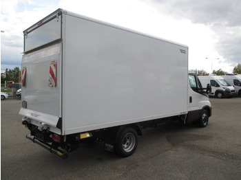 Varebil med skap Iveco Daily 35C16: bilde 4