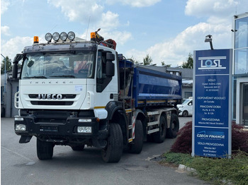 Tippbil IVECO Trakker