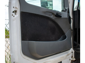 Dør og deler for Lastebil MERCEDES-BENZ ACTROS MEGA SPACE MP II DOOR TRIM - DRIVER: bilde 2 Dør og deler for Lastebil MERCEDES-BENZ ACTROS MEGA SPACE MP II DOOR TRIM - DRIVER: bilde 2
