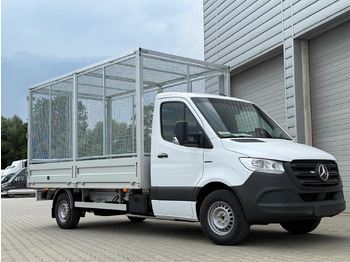 Varebil med plan MERCEDES-BENZ eSprinter