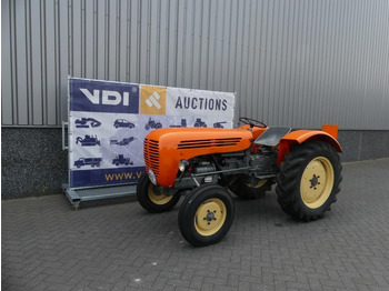 Traktor STEYR
