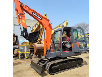 Beltegraver DOOSAN DX60W