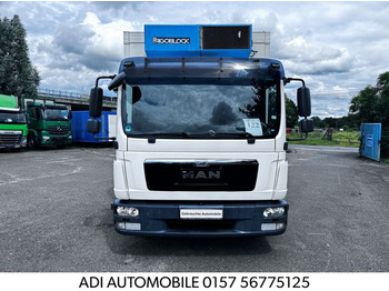 Lastebil med kjøl MAN TGL 8.180