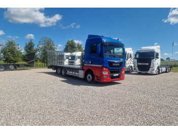 Transporter lastebil MAN TGX 26.440