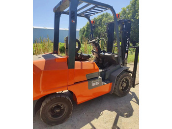 Dieseltruck Toyota FD35: bilde 2 Dieseltruck Toyota FD35: bilde 2