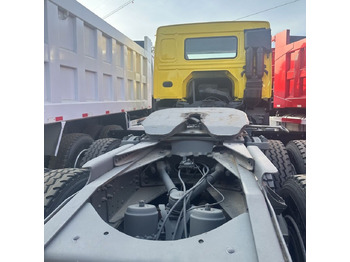 Trekkvogn Howo 371: bilde 5