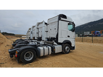 Trekkvogn MERCEDES-BENZ Actros 1851