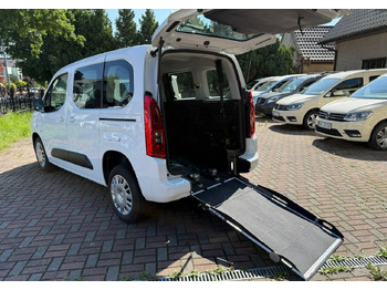 Personenbil Opel Combo IV Opel Combo Life Niepełnosprawnych inwalida Rampa 32105 km Model 2022: bilde 3 Personenbil Opel Combo IV Opel Combo Life Niepełnosprawnych inwalida Rampa 32105 km Model 2022: bilde 3