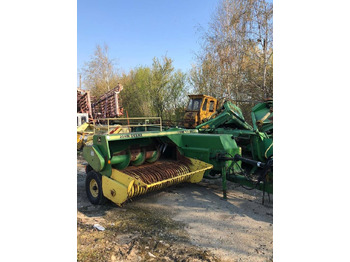 Firkantpresse JOHN DEERE