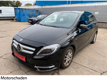 Sedan MERCEDES-BENZ