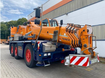 Allterrengkran DEMAG