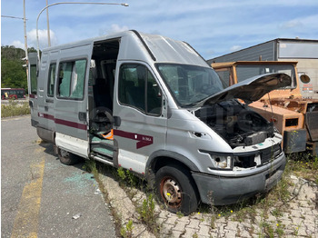 Minibuss IVECO Daily