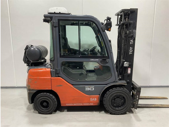 Gasstruck TOYOTA FGF 30