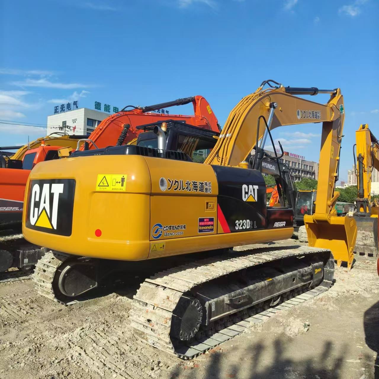 Beltegraver CATERPILLAR 323D