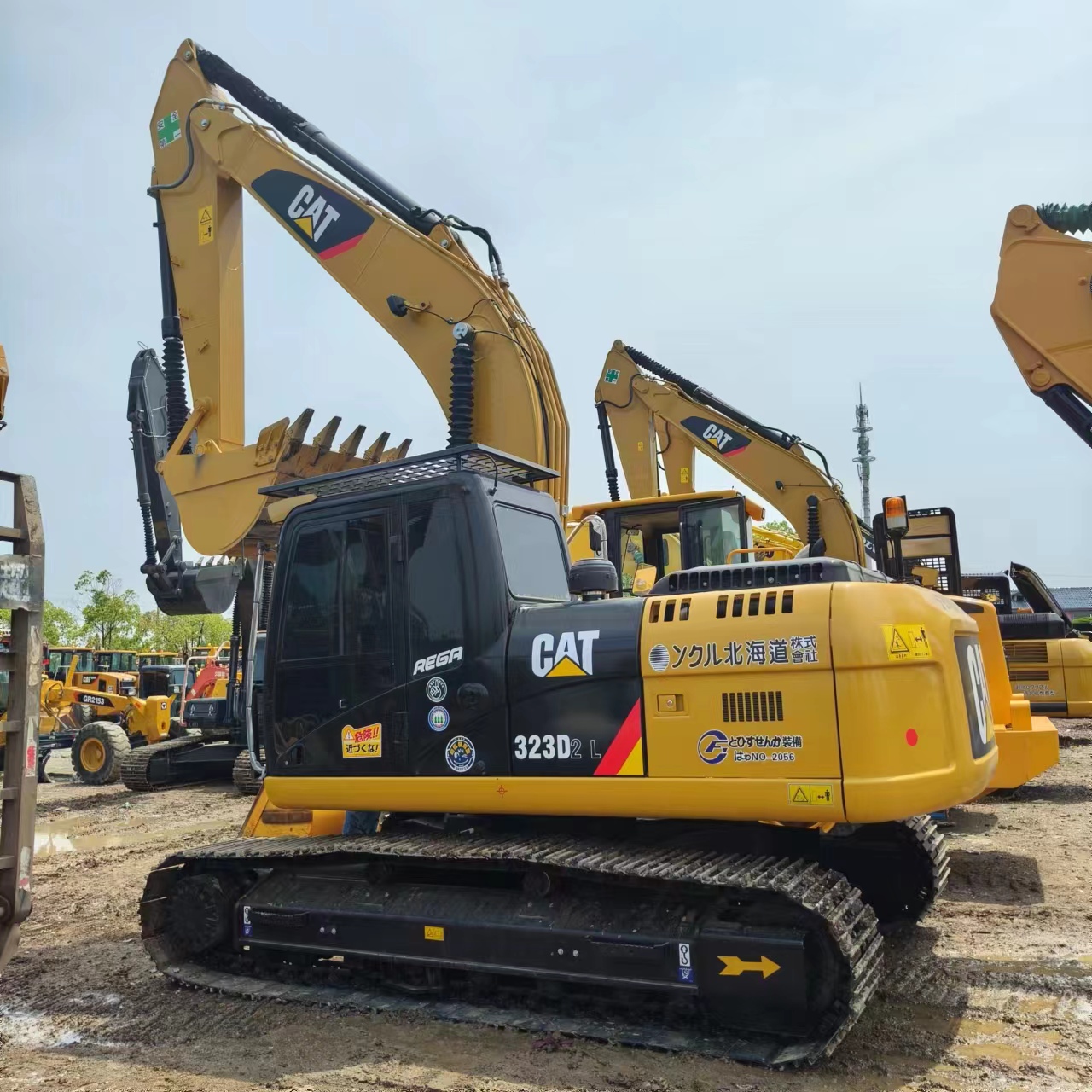 Beltegraver CATERPILLAR 323D2L