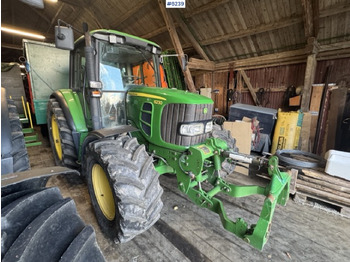 Traktor JOHN DEERE 6230